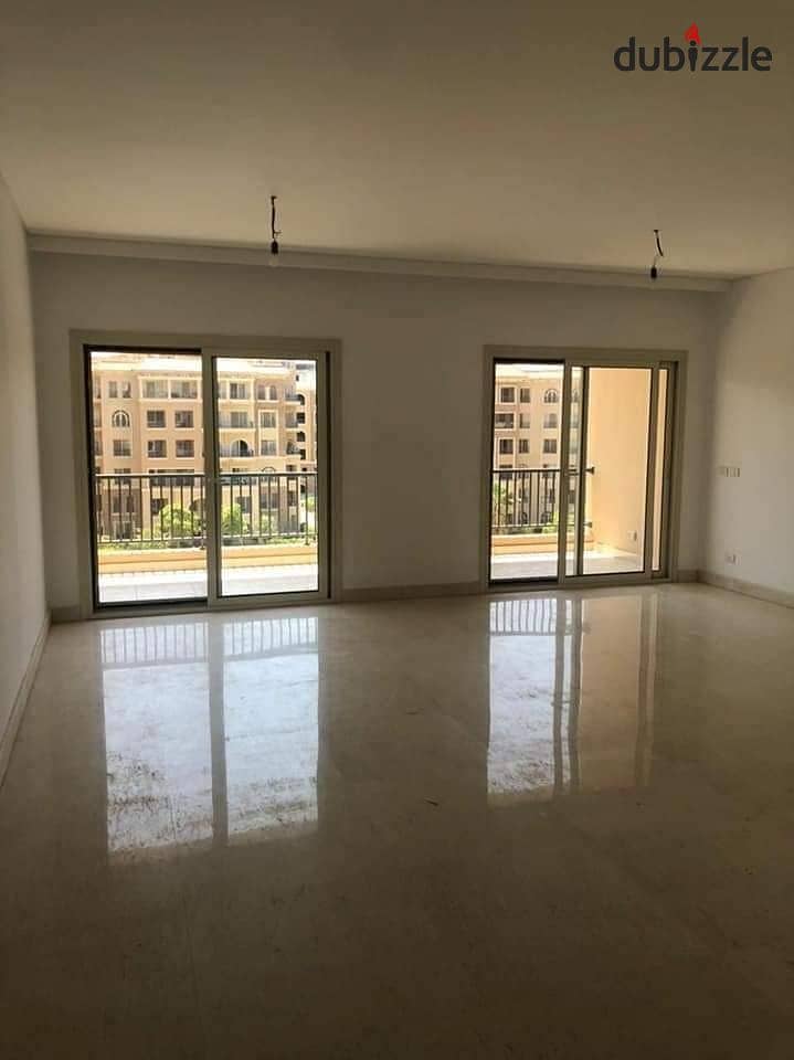 Apartment for sale, fully finished, in the Fifth Settlement, on Southern Teseen Street, directly in front of the American University 5