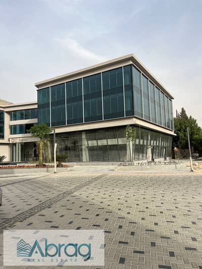 For sale, an 88 sqm clinic, finished, with air conditioners, The Trine Mall, Iwan Sheikh Zayed, next to Atrio