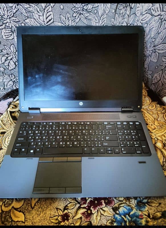 Hp g2 z book work station 1