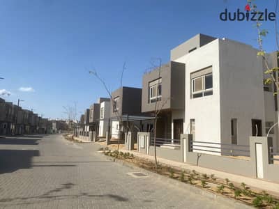 Apartment for sale in Etaba Compound, fully finished with air conditioners, immediate delivery, Sheikh Zayed, ground floor with garden, 122 m,