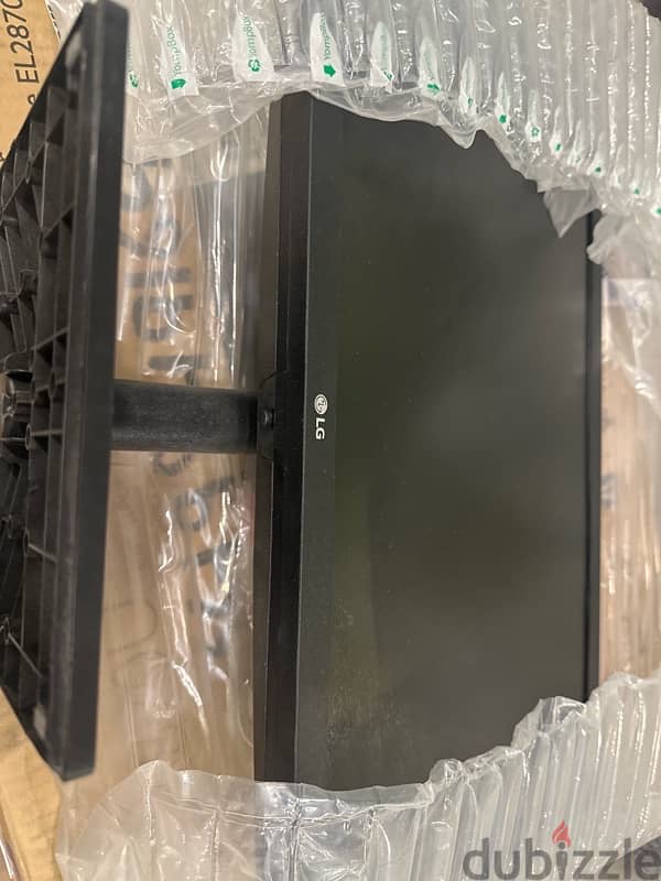 lg 21 inch monitor new not used 1