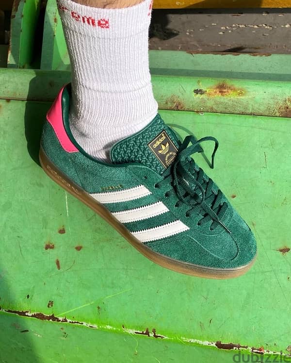 gazelle Green Pink 1