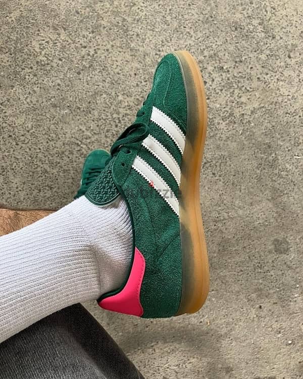 gazelle Green Pink 3