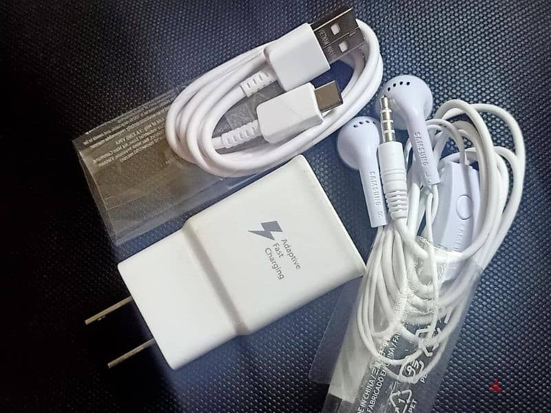 شاحن بالوصله ttpece فاست charger والهاندفري الأصليين لم يستخدما 1