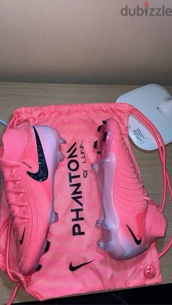 Pink Nike Phantom GX2 (elite) size 44 3