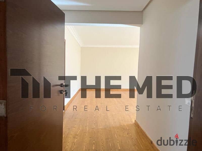 Fully finished apartment, third floor, elevator available, ready to move. Apartment 270m for sale in First Tourist, October, steps from El-Nadi Club 2