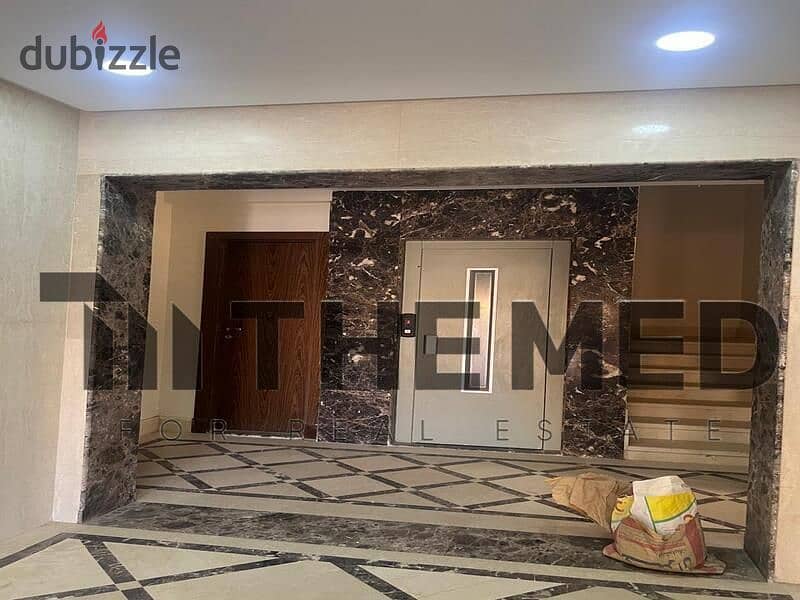 Fully finished apartment, third floor, elevator available, ready to move. Apartment 270m for sale in First Tourist, October, steps from El-Nadi Club 11