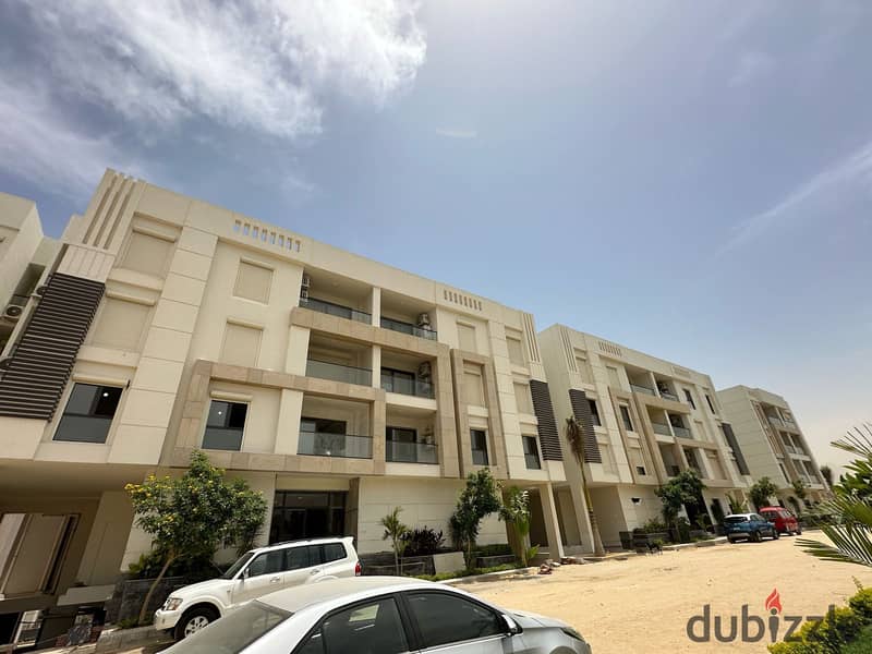 With air conditioning and a fully finished kitchen, on the most important road, "Suez Road", near Cairo Airport, next to City Center Almaza 15