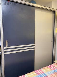 دولاب غرفةنوم حالةممتازةكالجديد تماماcupboard very excellent condition 0