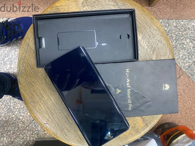 Huawei Mate 50 Pro dual sim 256G Silver Black جديد 3