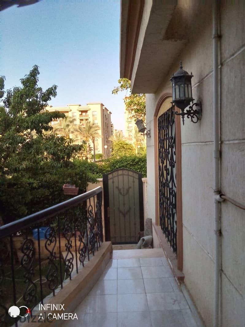 Ground floor apartment with a garden, Near of Avenue Mall , for sale Special finishes, 180 square meters, in Phase 9 1