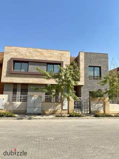 villa for sale  248 m in interest-free installments in Taj City Compound, new cairo 0