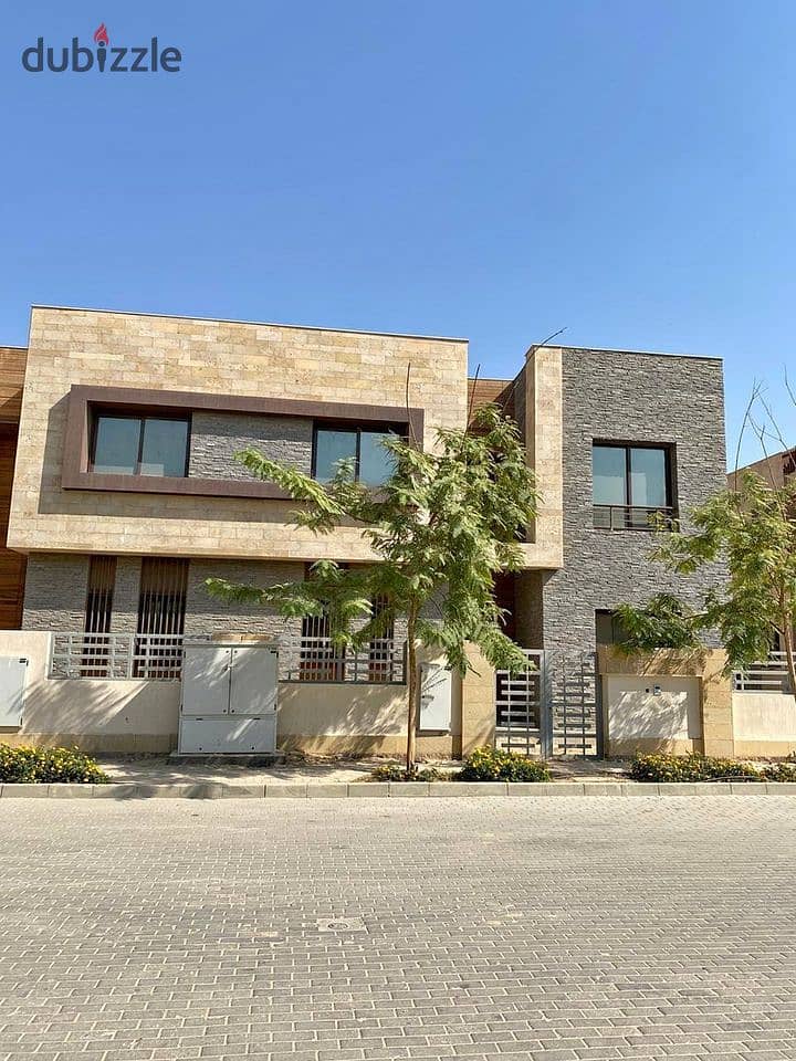 villa for sale  206 m in interest-free installments in Taj City Compound, new cairo 9