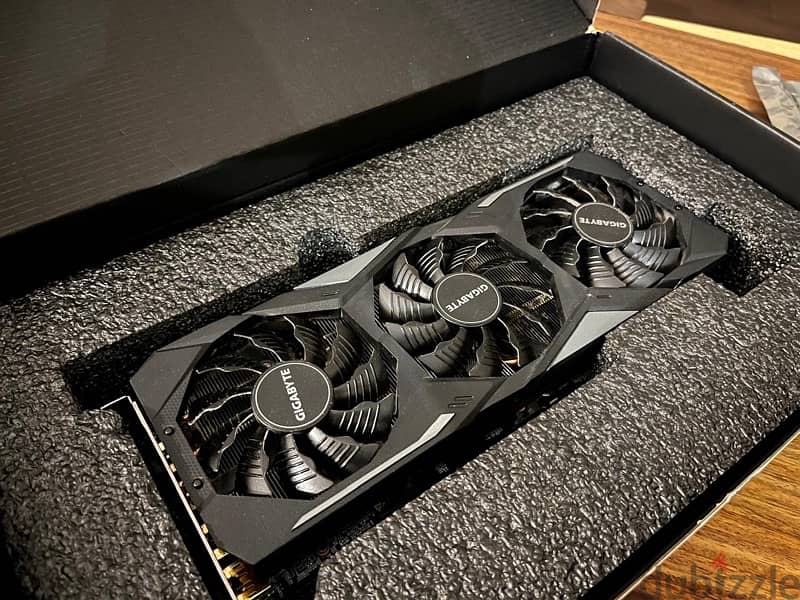 GIGABYTE geforce RTX 2070 super 2