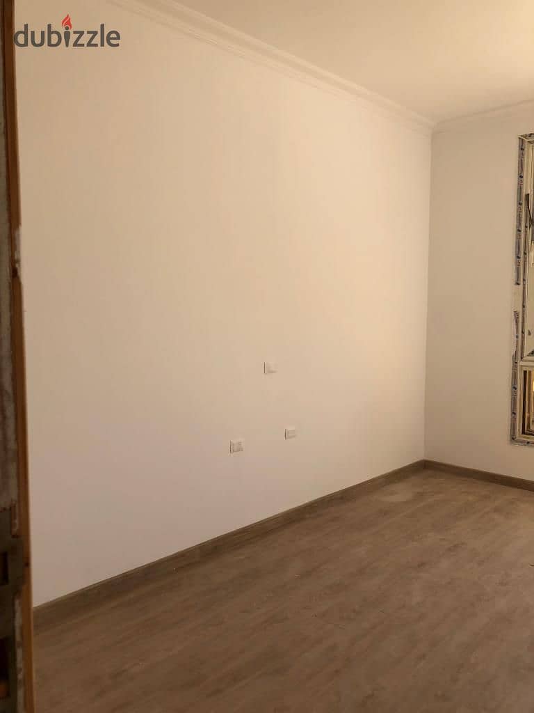 167 sqm apartment in Al Maqsad Compound, immediate receipt, prime location 4