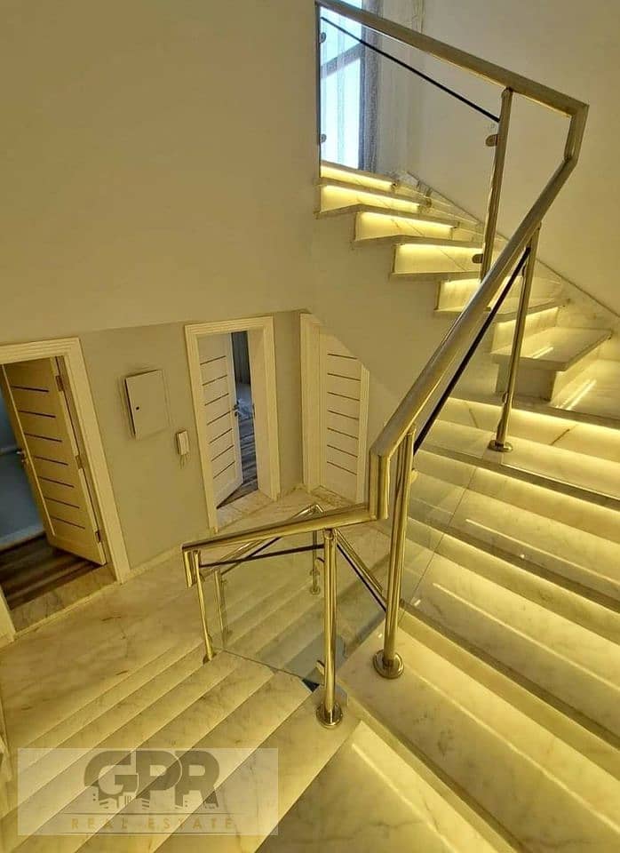 Aparment Penthouse (Upper) with villas view for sale in stone park new cairo on Ring Road 6