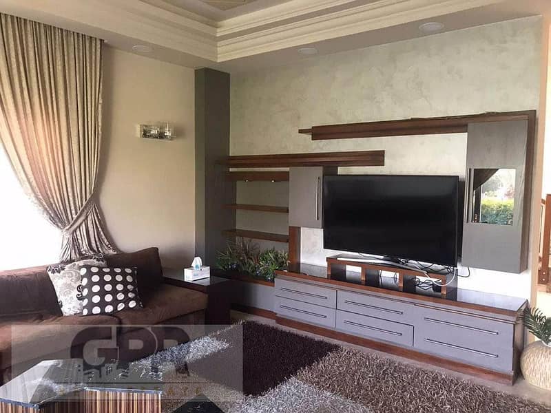 Aparment Penthouse (Upper) with villas view for sale in stone park new cairo on Ring Road 7