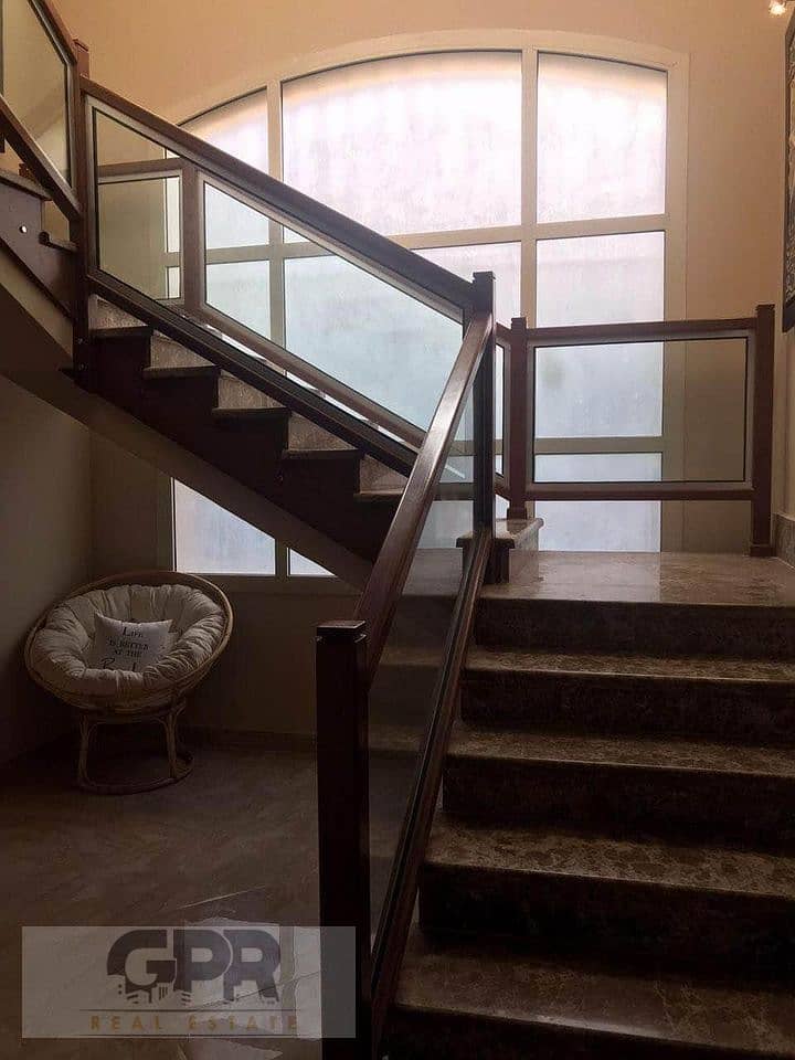 Aparment Penthouse (Upper) with villas view for sale in stone park new cairo on Ring Road 10