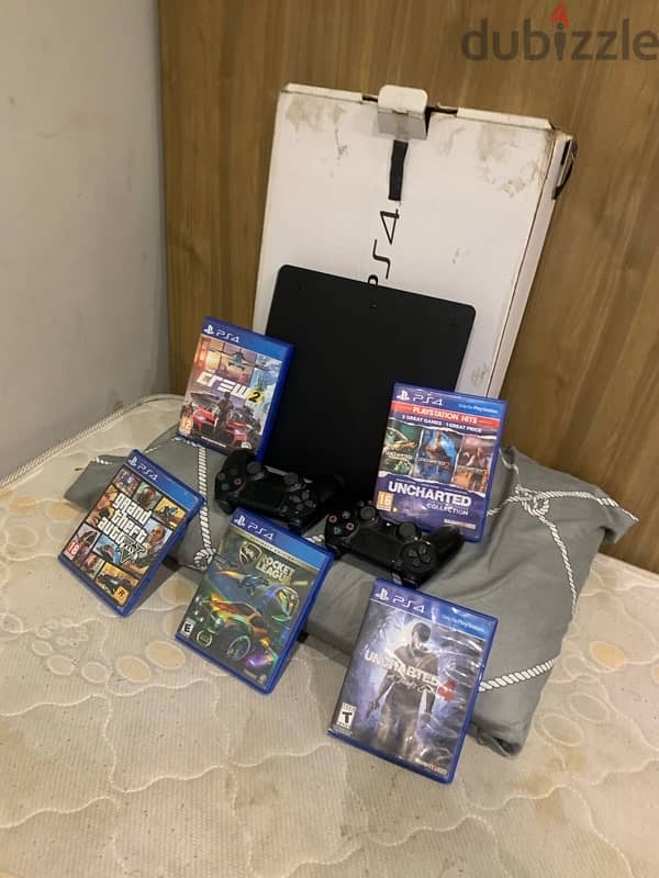 ps4 slim used like new 1