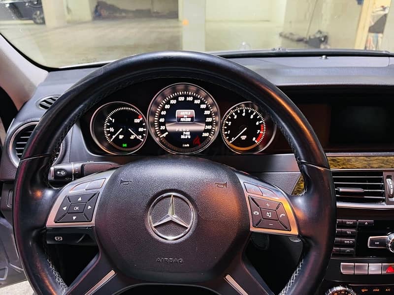 Mercedes-Benz C180 2013 10