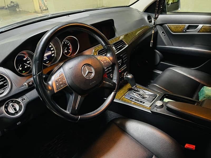 Mercedes-Benz C180 2013 11