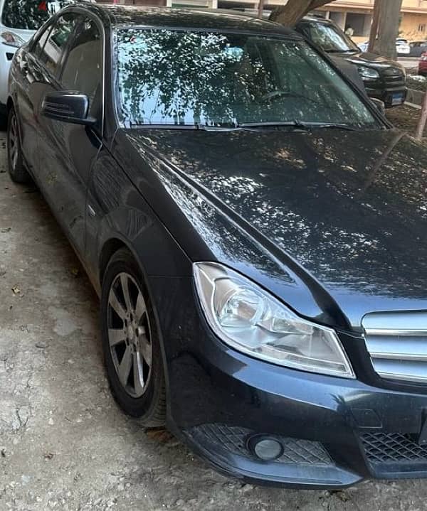 Mercedes-Benz C180 2012 1