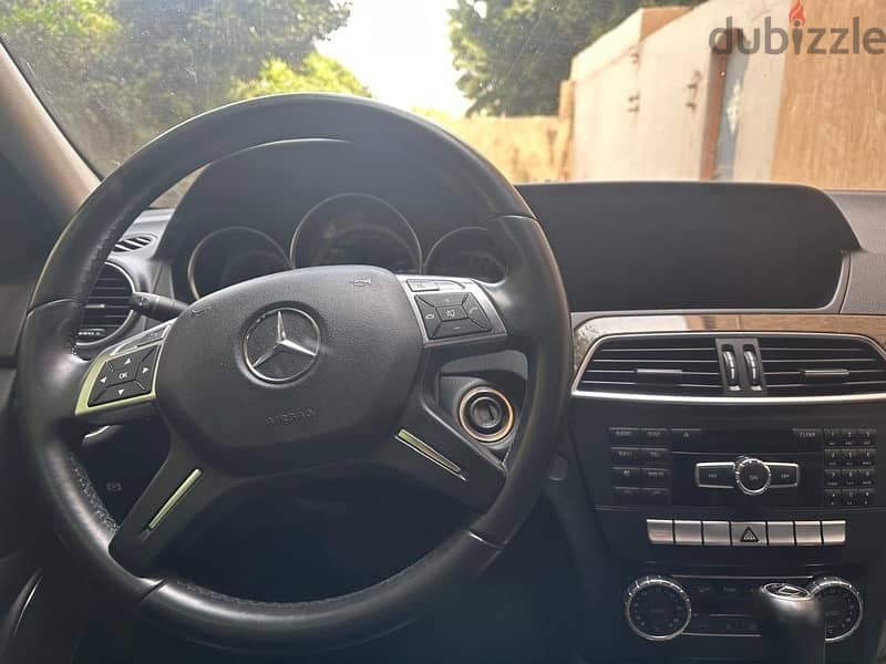 Mercedes-Benz C180 2012 5