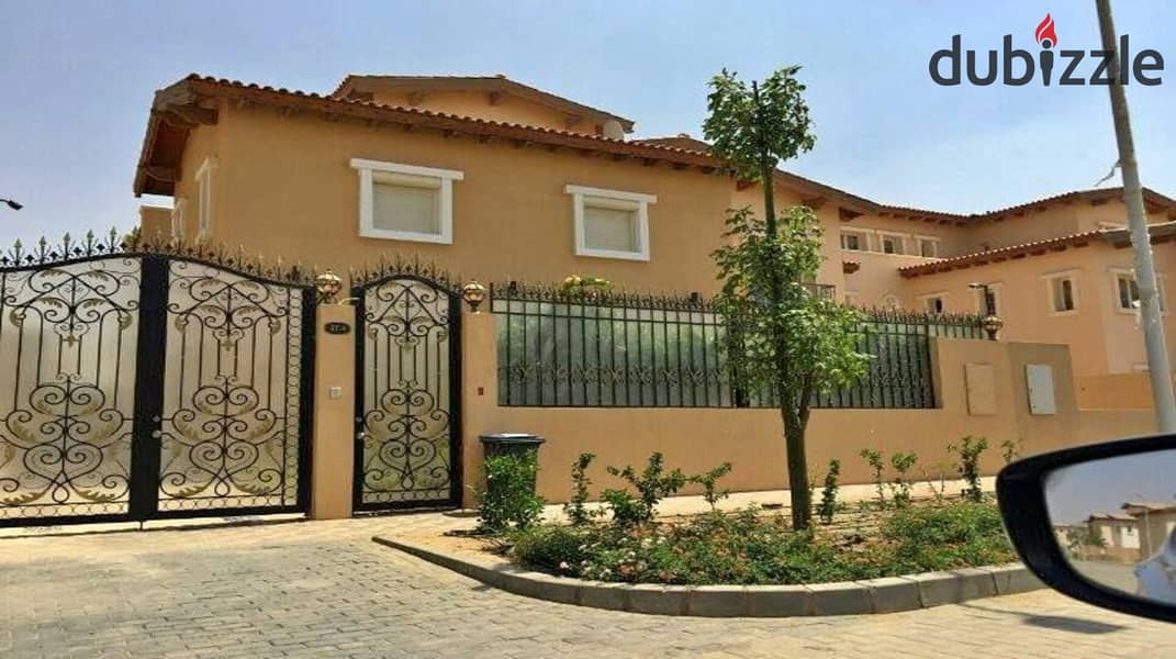 Villa for sale 554m in Hyde Park New Cairo, distinctive view 3