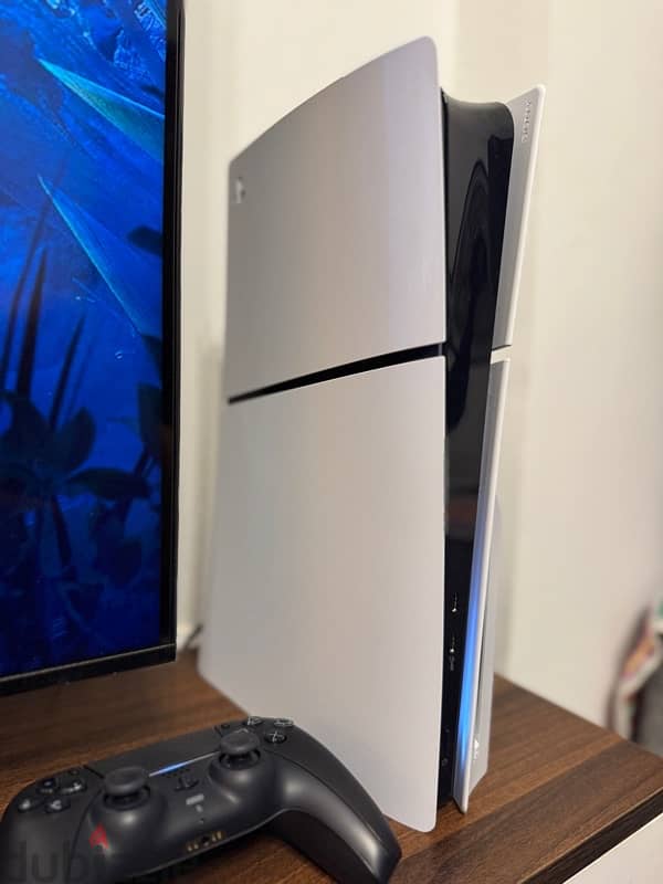 بلايستيشن 5 + شاحن / Playstation 5 Slim 1T 3