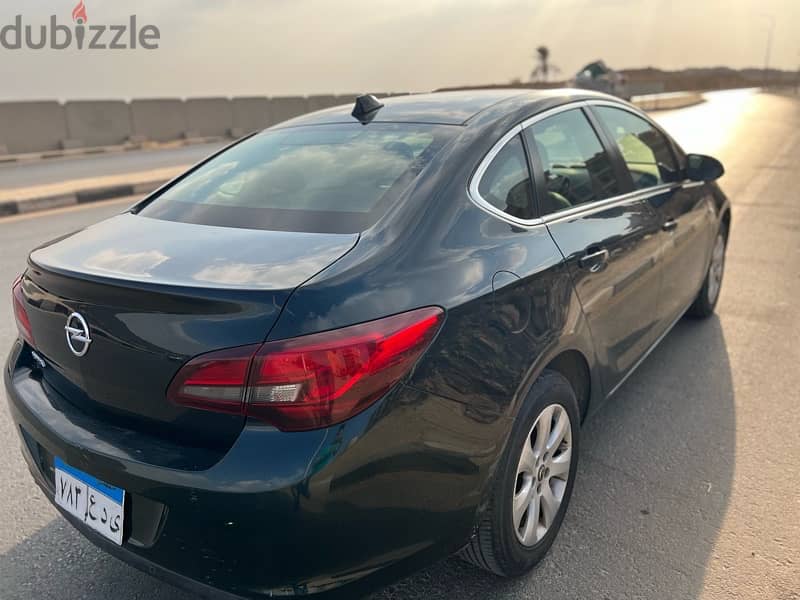 Opel Astra 2019 5