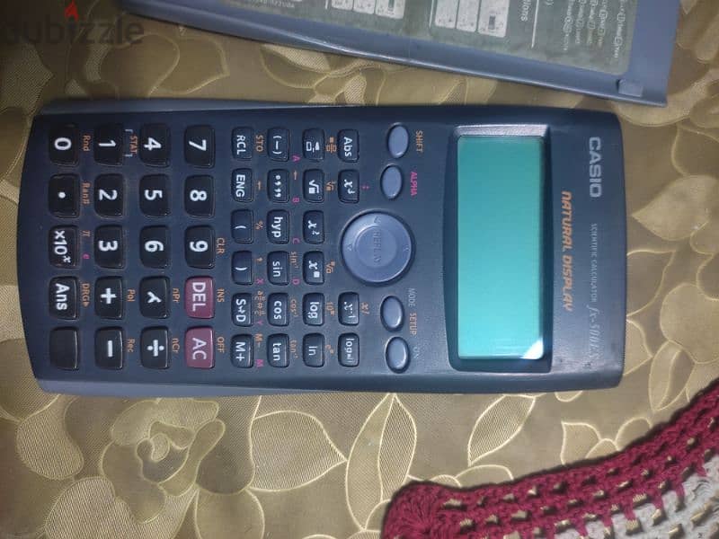 آلة حاسبة Casio fx 500-ES 0