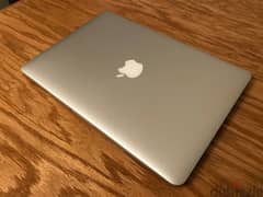 كالجديد ابل    Apple MacBook Pro  يعمل بصورة ممتازة