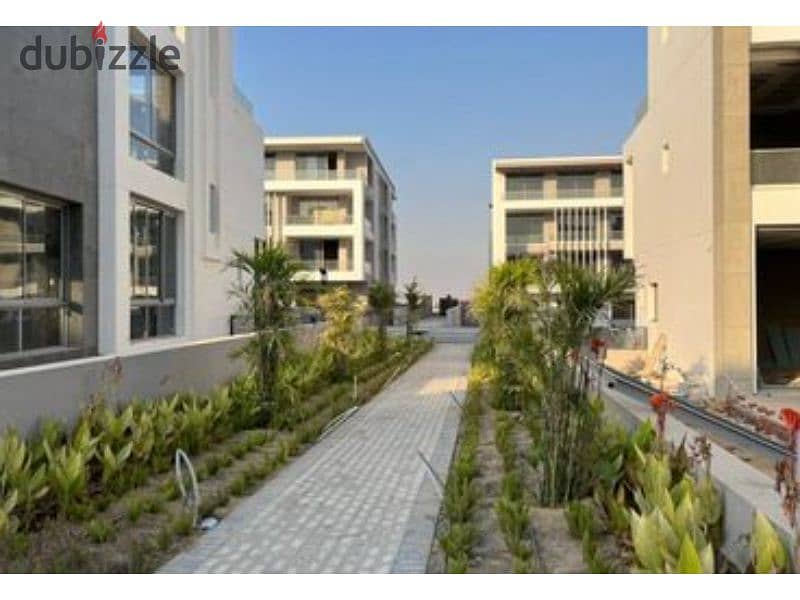 Ground Apartments for sale in installments, Joulz Compound, next to New Giza Compound 1