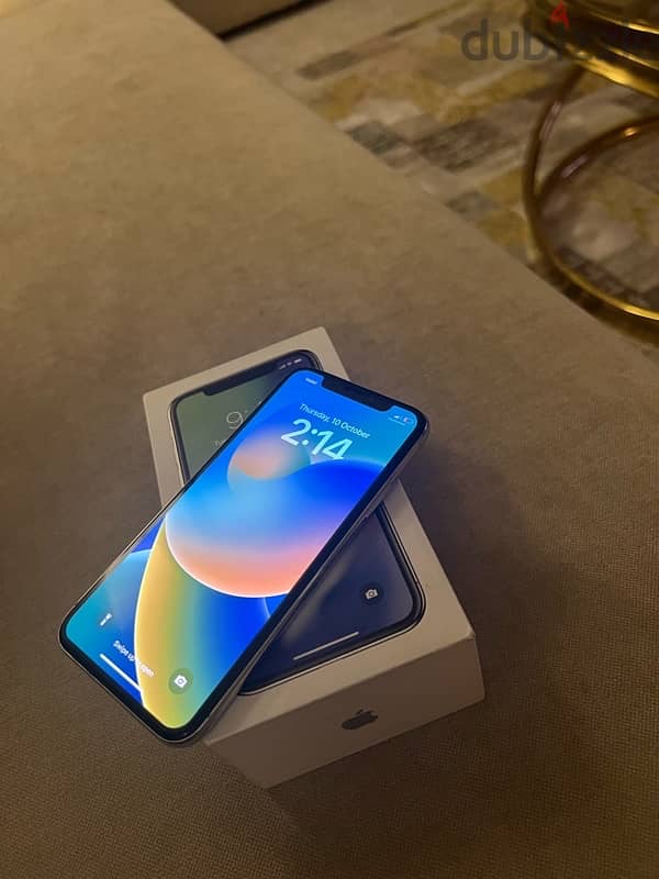 iPhone x 64g كسر زيرو كأنه جديد معاه العلبه 1