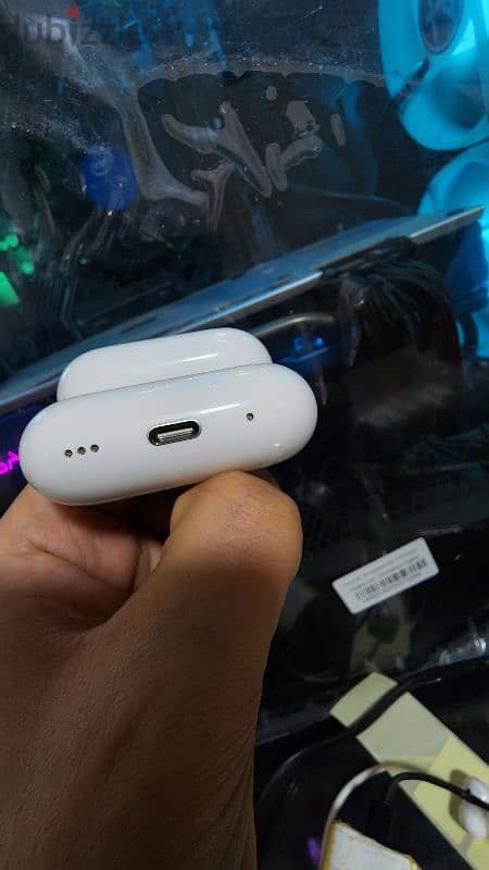 charging case Airpods pro 2 بدون خدش كيس الشحن بدون سماعات الاصلي أبل 0