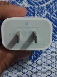 20 W Apple power adapter type-C 0