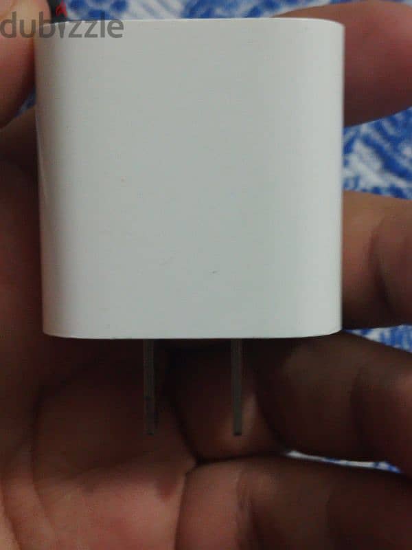 20 W Apple power adapter type-C 3