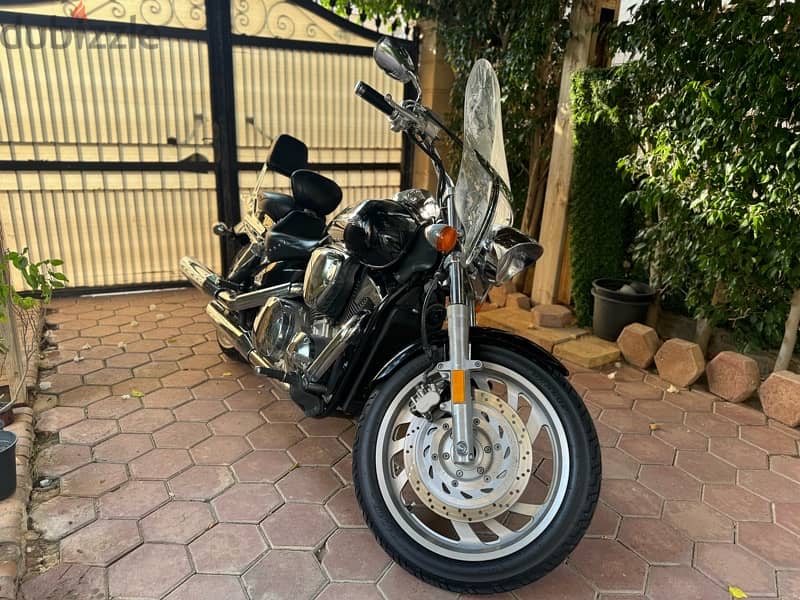 Honda vtx1300 فبريكه بالكامل 2