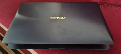 Asus zenBook 13 inch i7