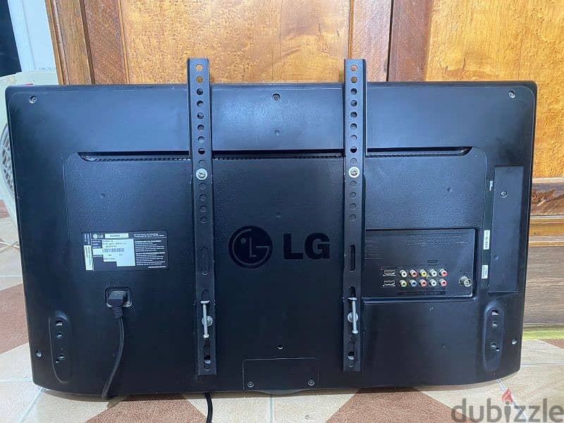 شاشه lg للبيع مستعمله لايوجد بها أي عيوب 2