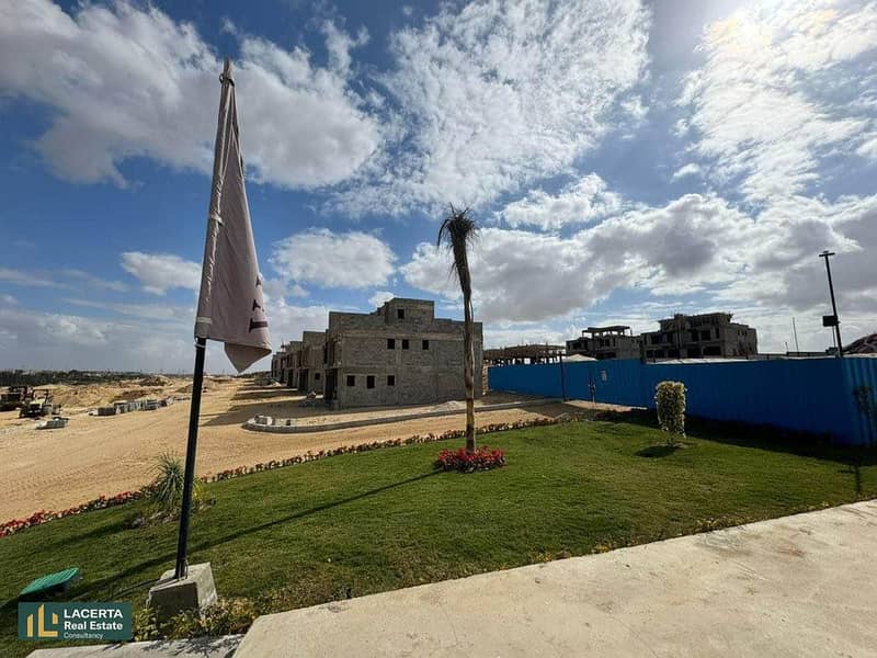 Villa for sale compound in New Sheikh Zayed at V LEVELS front of  bevrly hills compound 1