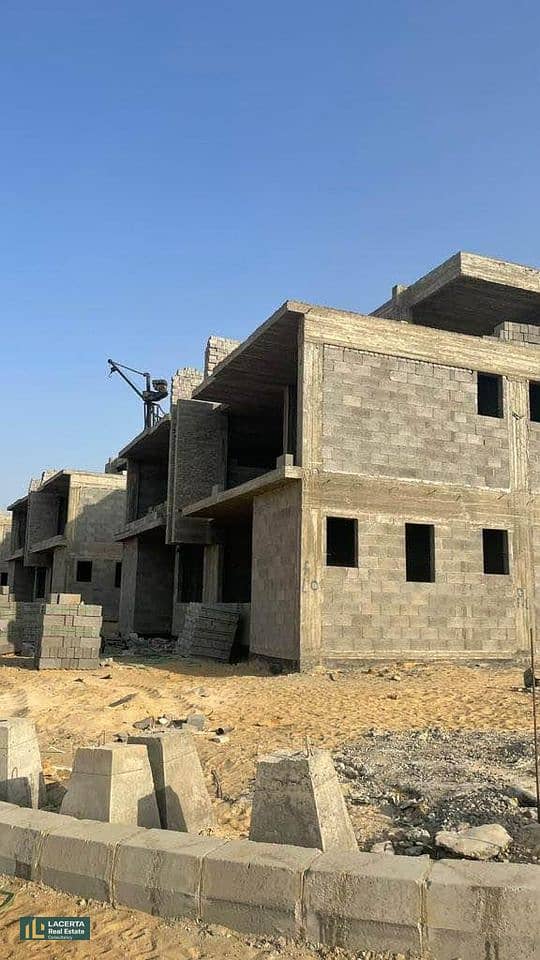 Villa for sale compound in New Sheikh Zayed at V LEVELS front of  bevrly hills compound 2