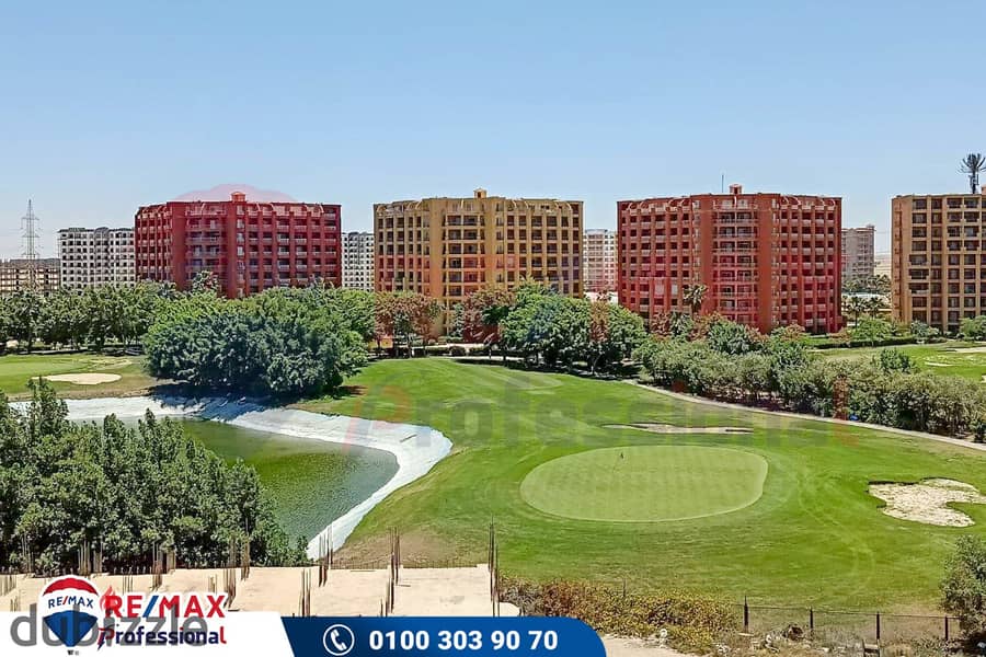 Your chalet with a direct view of the lagoon inside Porto Golf 13