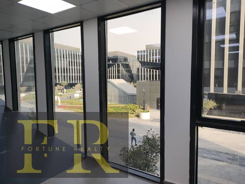 Hot Deal / Office 147 m for rent in Sodic - Fifth Settlement 9