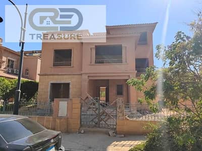 Standalone Villa with Pool for sale in Bellagio prime location