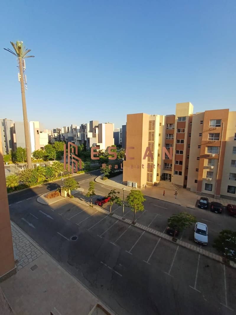 Apartment for sale in Madinaty B8, special finishing, view garden, 105 m, first residence 18