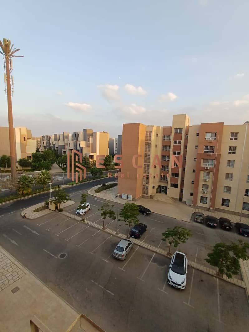 Apartment for sale in Madinaty B8, special finishing, view garden, 105 m, first residence 20