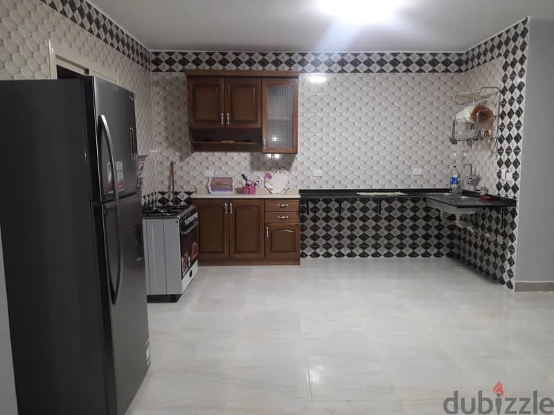 شقة إيجاربحديقة بالفرش موقع مميز Fully furnished apartment with garden 5