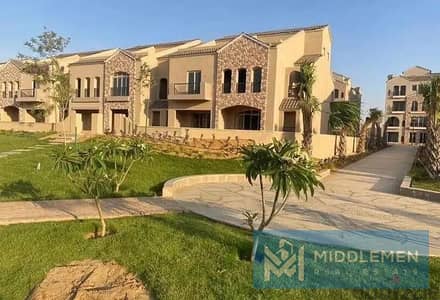 town house corner 270 m open view delivered , in green square mostakbal city