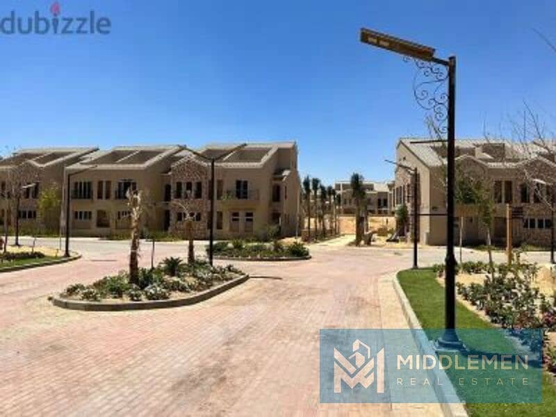 town house corner 270 m open view delivered , in green square mostakbal city 3